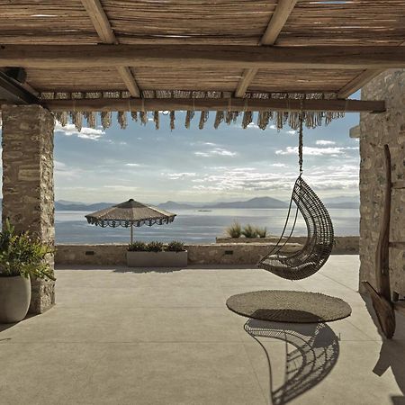 Peliva Nature Suites Pinakátai エクステリア 写真