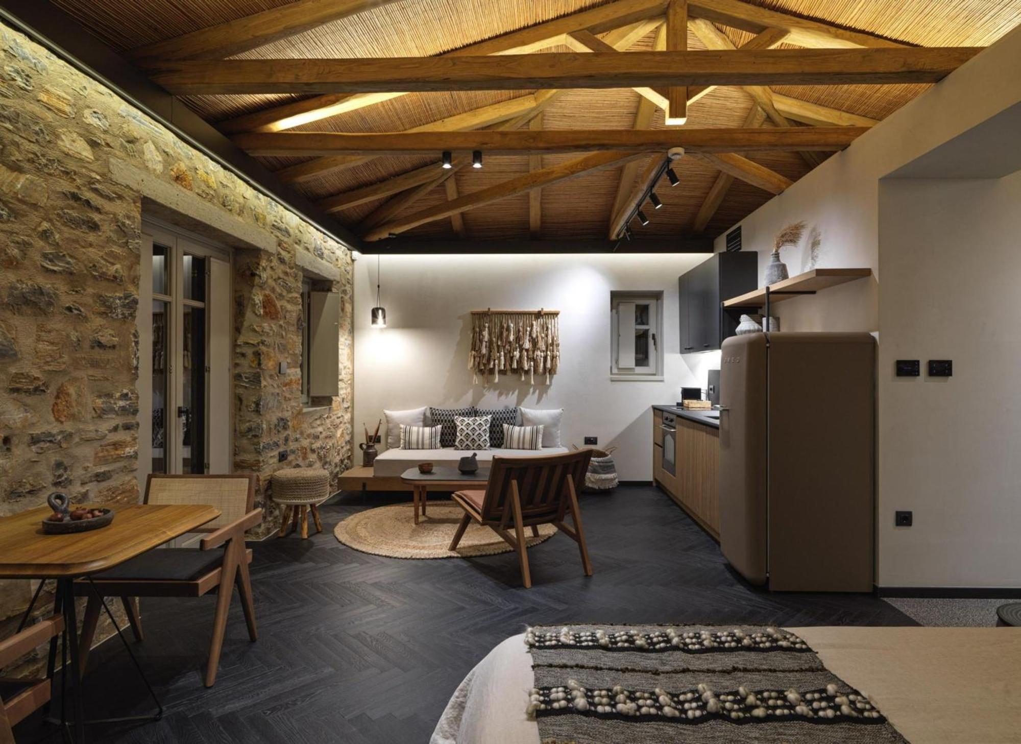 Peliva Nature Suites Pinakátai エクステリア 写真