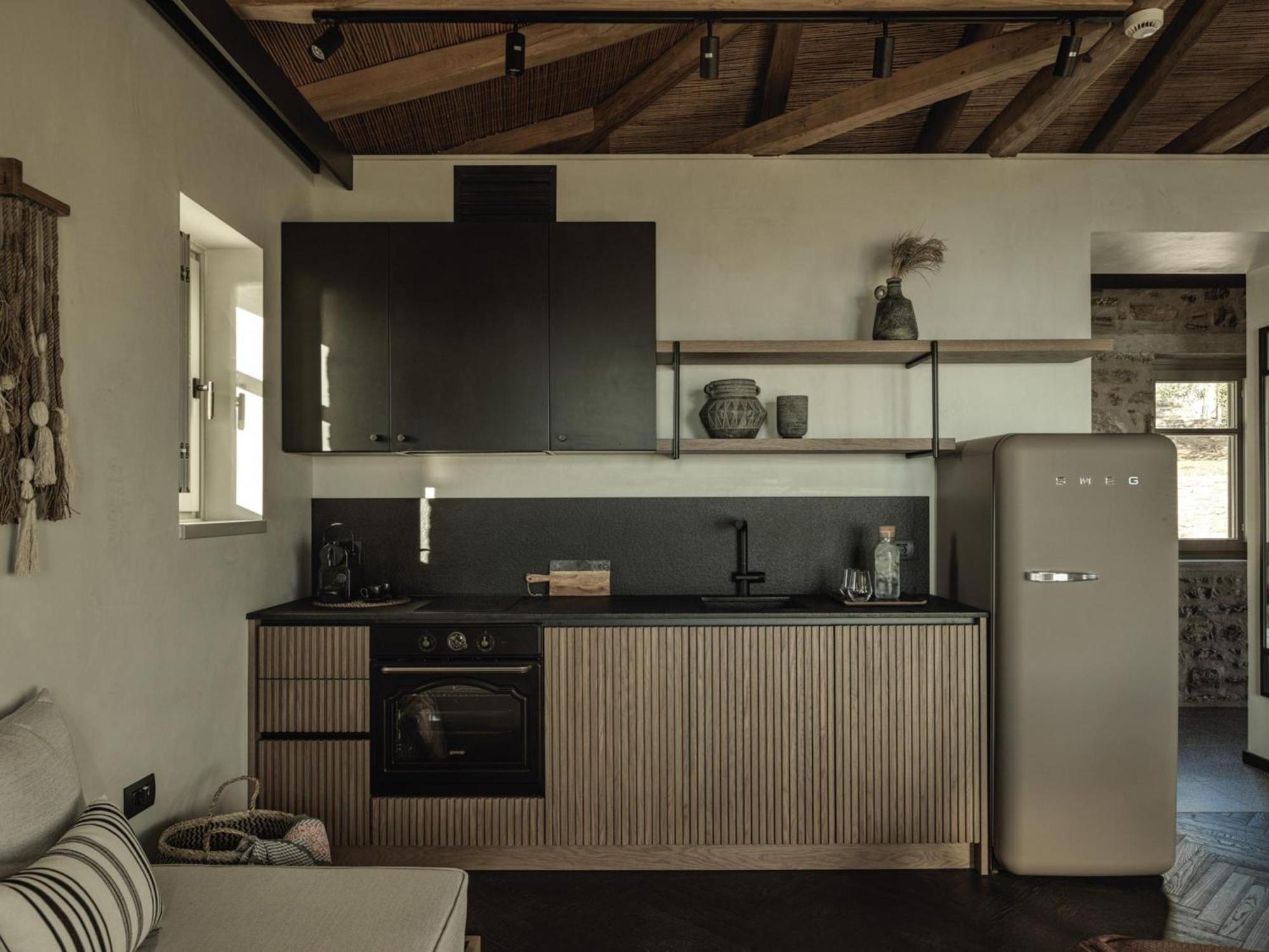 Peliva Nature Suites Pinakátai エクステリア 写真