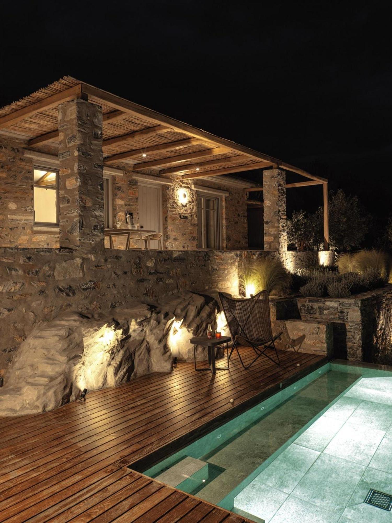 Peliva Nature Suites Pinakátai エクステリア 写真